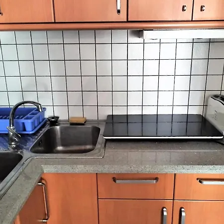 Planta Baja Con Jardin, Amarre, Y Parking En Zona Tranquila De - Es-258-46 Apartment
