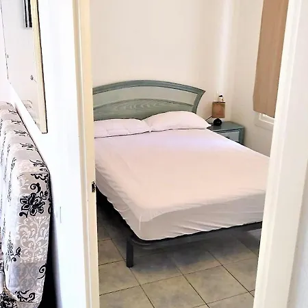 Apartment Planta Baja Con Jardin, Amarre, Y Parking En Zona Tranquila De - Es-258-46