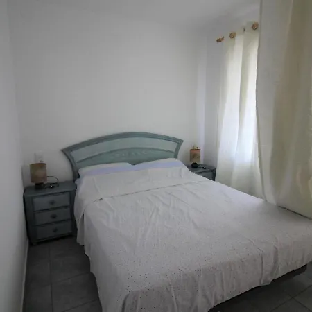 Apartment Planta Baja Con Jardin, Amarre, Y Parking En Zona Tranquila De - Es-258-46 *