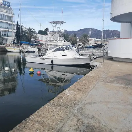 Planta Baja Con Jardin, Amarre, Y Parking En Zona Tranquila De - Es-258-46 *