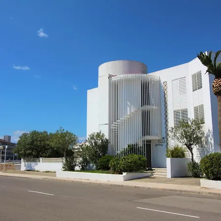 Planta Baja Con Jardin, Amarre, Y Parking En Zona Tranquila De - Es-258-46