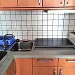 Planta Baja Con Jardín, Amarre, Y Parking En Zona Tranquila De - Es-258-46 Apartamento