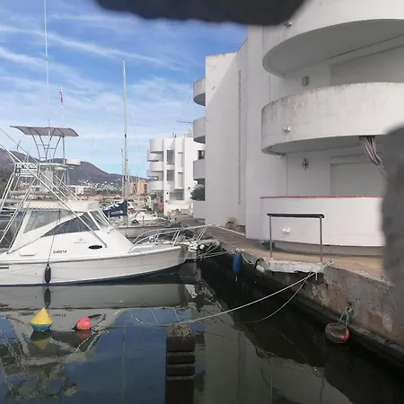 Planta Baja Con Jardin, Amarre, Y Parking En Zona Tranquila De - Es-258-46 ロザス